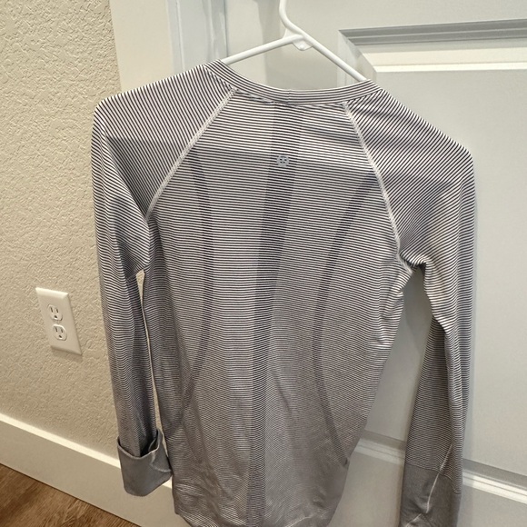 Lululemon Long Sleeve - Picture 2 of 2